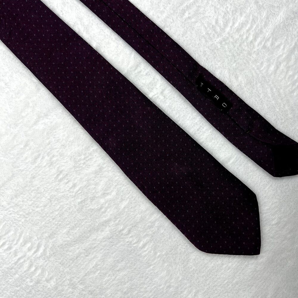 Etro Men's Wine Burgundy Pindot Silk Necktie Made in Italy Designer Tie